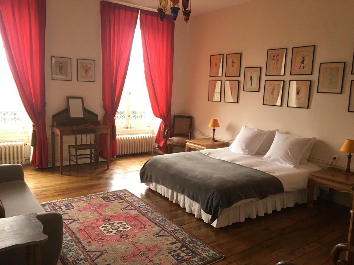 B&B Le Jardin De Carco ชาร์ติญง-ซัวร์-เเซน ภายนอก รูปภาพ